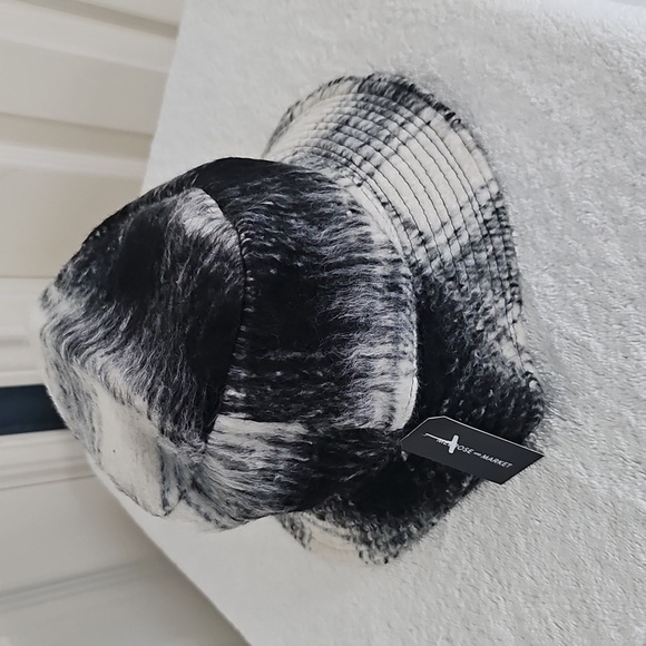 NWT Melrose & Market Plaid Eyelash Bucket Hat Black Combo One Size - Picture 3 of 10